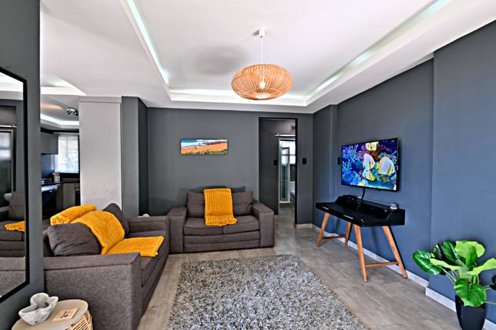 Bermuda 305 Lounge